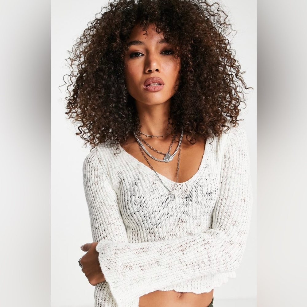 V-neck knit rib cropped sweater